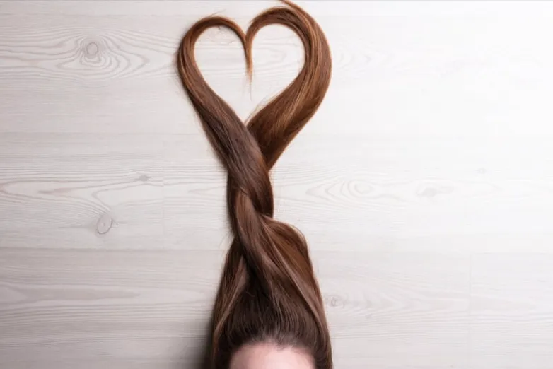 Cabello y menopausia: caída, afinamiento y vello facial no deseado